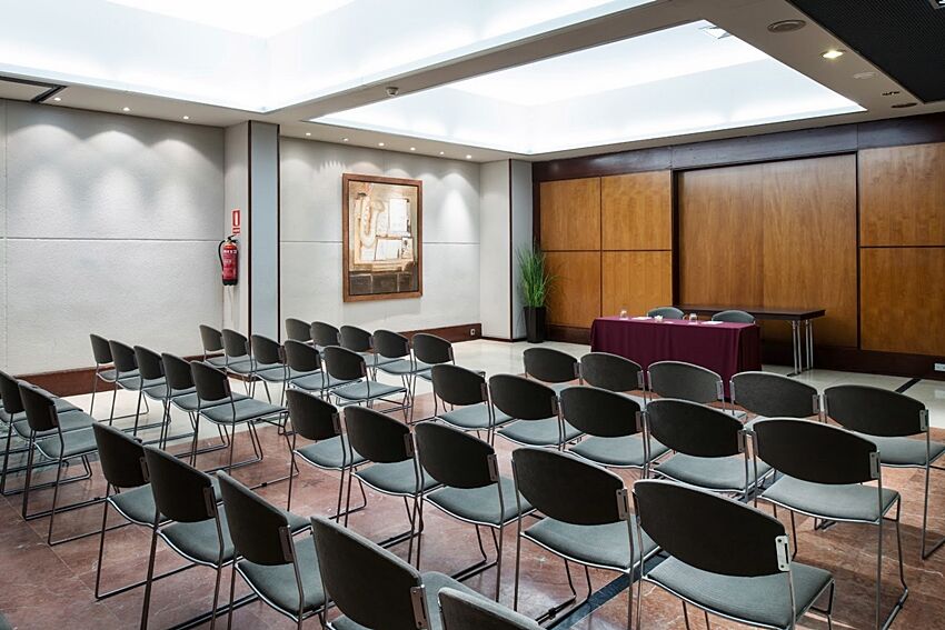 Hotel Catalonia Diagonal Centro 4*